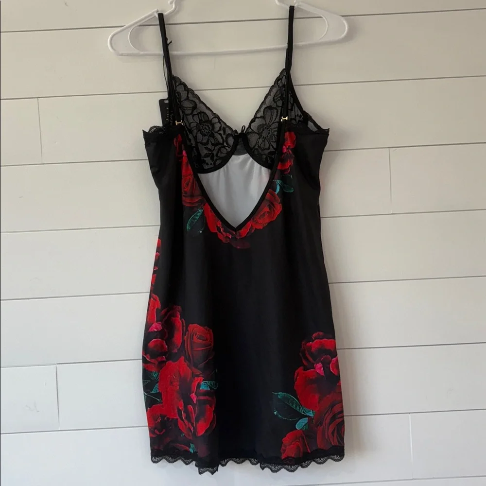 Mapalé Love‎ Struck Black Red Rose Floral Lace Chemise Slip S/M